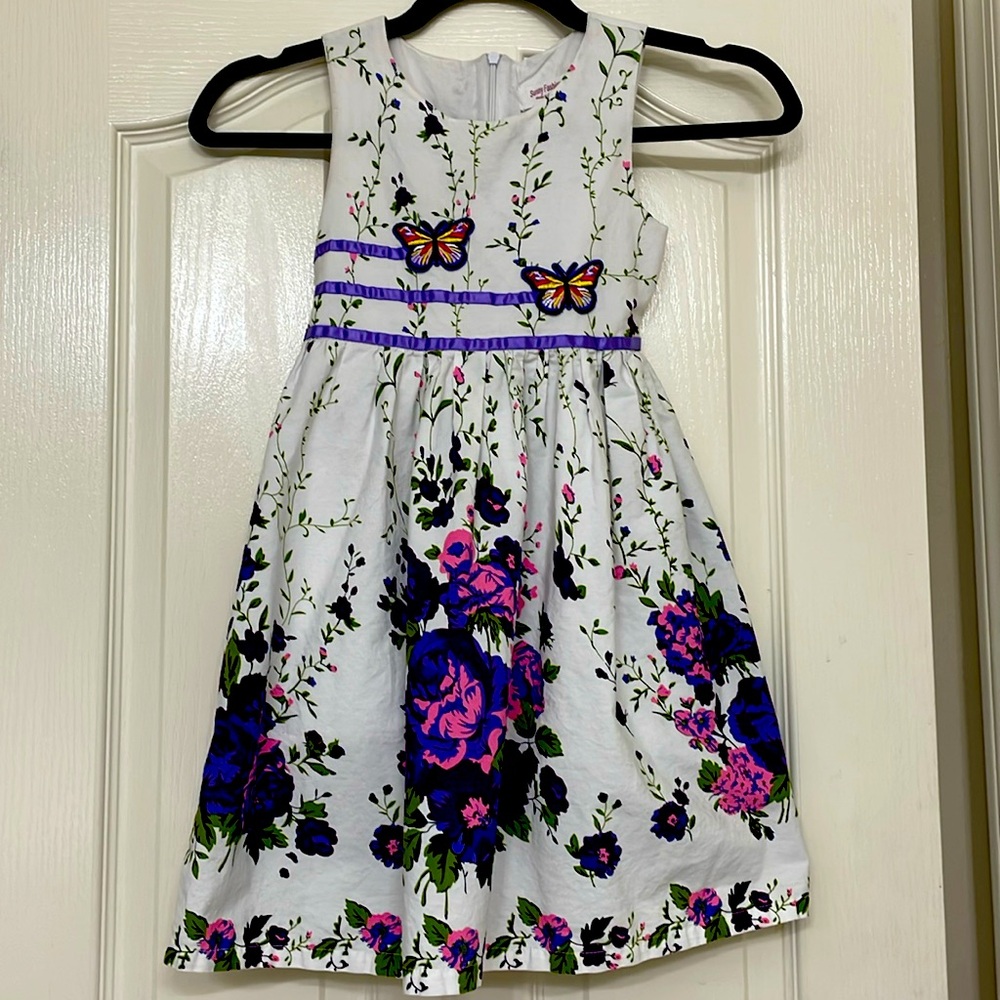 White slightly Used Sunny Fashion Girls Flower & Butterfly Dress